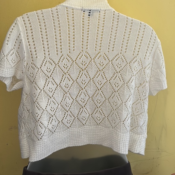 NWT  woman’s open lace  top by elementz - Picture 2 of 4